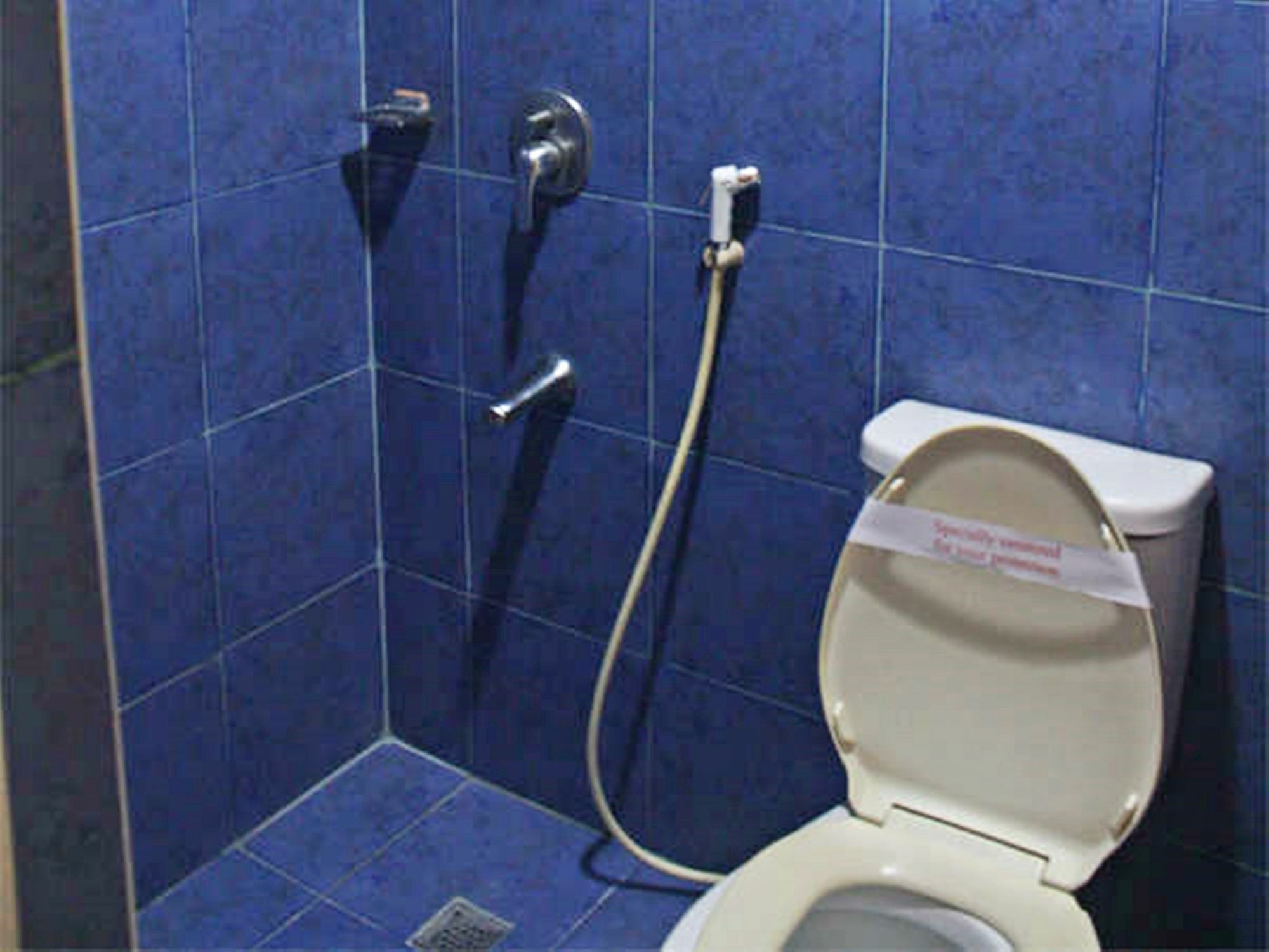 Vista Apartelle San Pedro Makati Exterior foto