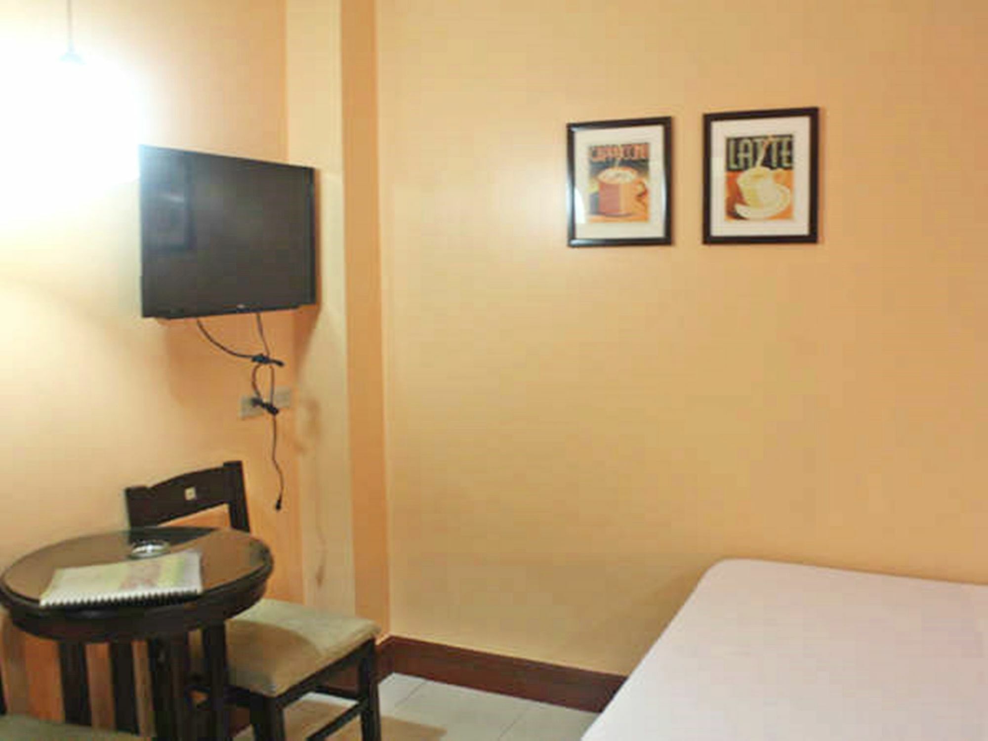 Vista Apartelle San Pedro Makati Exterior foto
